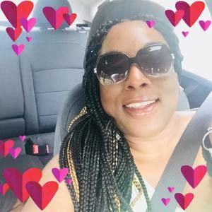 Meet your Posher, Latonya